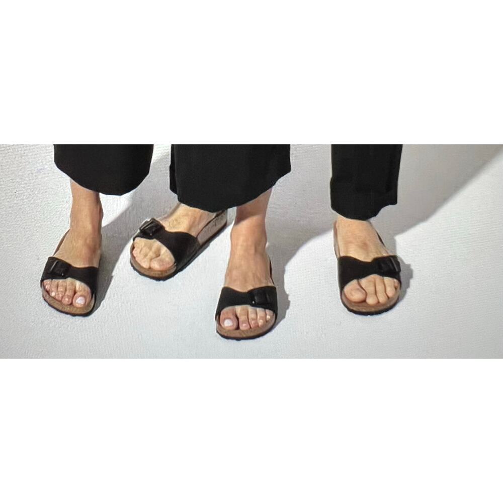 Madrid Birkenstock sandal
Size 37 - Picture 8 of 8